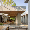 Cuattro Casa de Café / Faci Leboreiro - Exterior Photography, Mixed Use Architecture