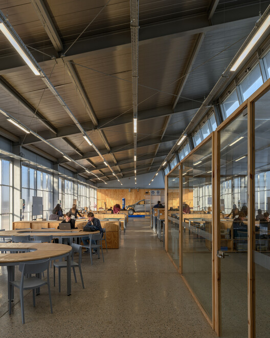 HUB UCC. Universidad Católica de Córdoba Innovation Space / BLT Arquitectos HUB UCC. Universidad Católica de Córdoba Innovation Space / BLT Arquitectos - Interior Photography, Glass, Beam