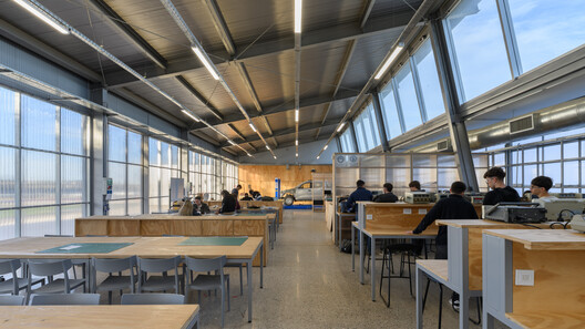 HUB UCC. Universidad Católica de Córdoba Innovation Space / BLT Arquitectos HUB UCC. Universidad Católica de Córdoba Innovation Space / BLT Arquitectos - Interior Photography, Glass, Chair