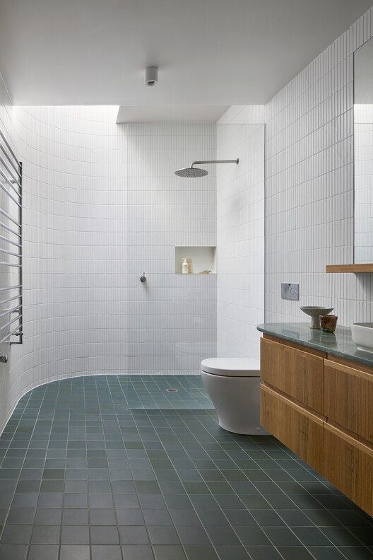 Fringe Dweller Residence / Mihaly Slocombe Fringe Dweller Residence / Mihaly Slocombe - Interior Photography, Bathroom