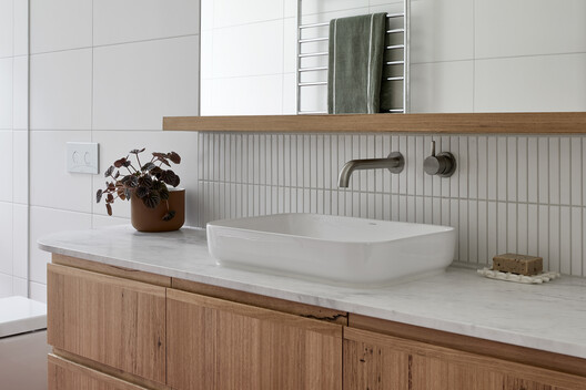 Fringe Dweller Residence / Mihaly Slocombe Fringe Dweller Residence / Mihaly Slocombe - Interior Photography, Countertop, Sink, Wood, Bathroom