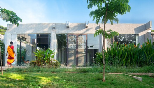Residencia OH HO / Play Architecture