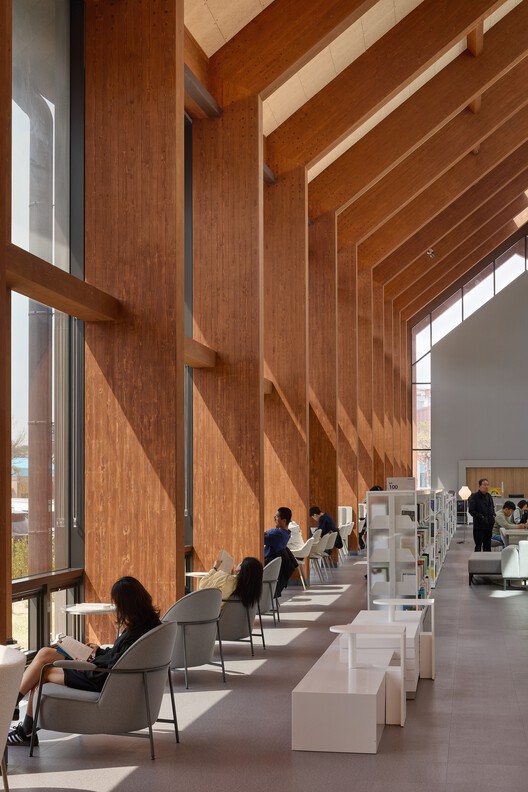 Gochang Hwang Yunseok Library / Hyunjoon Yoo + Partners - Interior Photography, Wood