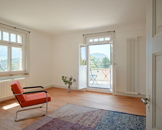Bramberg Residence Renovation / Gut Deubelbeiss Nill Architekten - Interior Photography, Wood, Chair