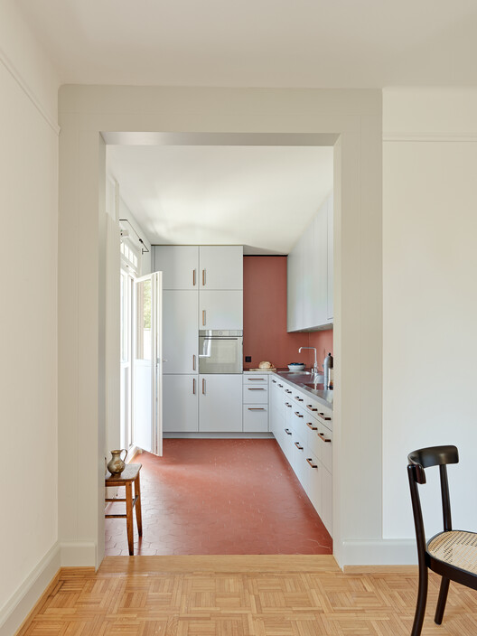 Bramberg Residence Renovation / Gut Deubelbeiss Nill Architekten - Interior Photography, Wood, Countertop, Door, Kitchen