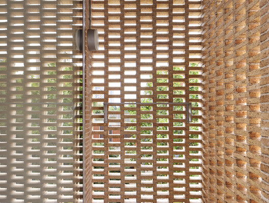 Social Atrium — 54 Social Housing Units in Besòs / Peris+Toral.arquitectes Social Atrium — 54 Social Housing Units in Besòs / Peris+Toral.arquitectes - Interior Photography