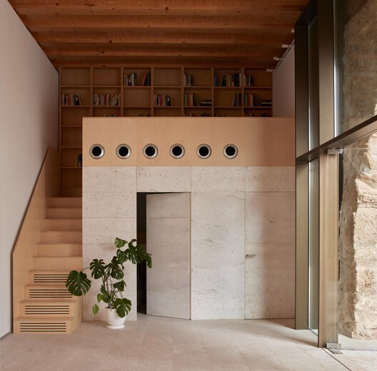 Rehabilitation of the Orrios Exchange building / Oscar Escuder Arquitectura Rehabilitation of the Orrios Exchange building / Oscar Escuder Arquitectura - Interior Photography, Wood
