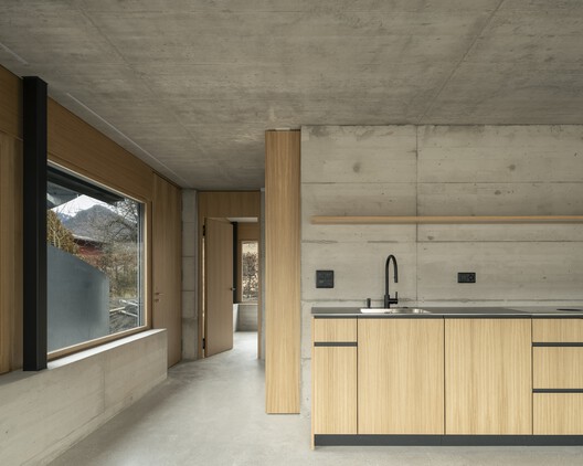 Caloz Bramois House / R2A Architectes - Interior Photography, Kitchen, Concrete