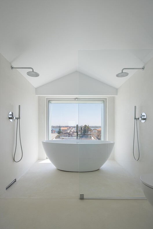Green House / M2 Senos Arquitectos - Interior Photography, Bathroom, Bathtub, Sink