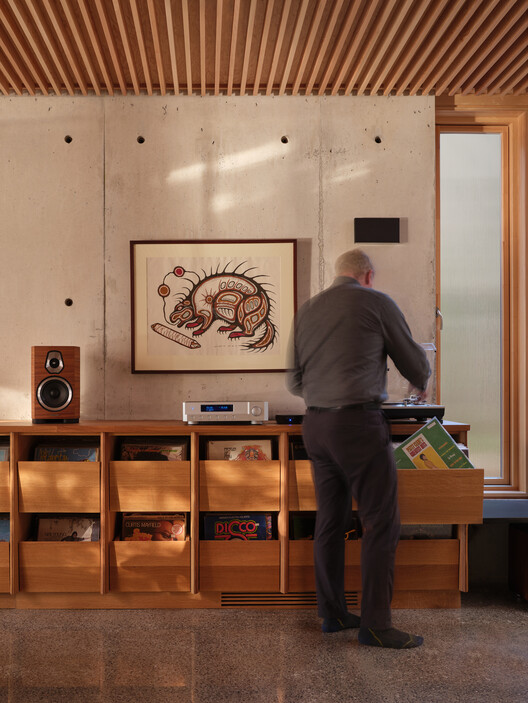 House of Monitors / Williamson Williamson House of Monitors / Williamson Williamson - Interior Photography, Wood, Shelving