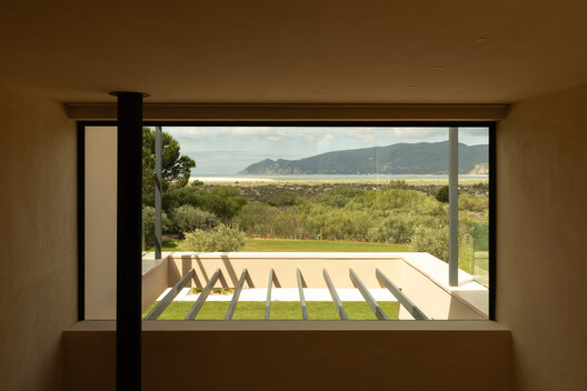 Tróia 37 House / Fragmentos Tróia 37 House / Fragmentos - Interior Photography, Concrete