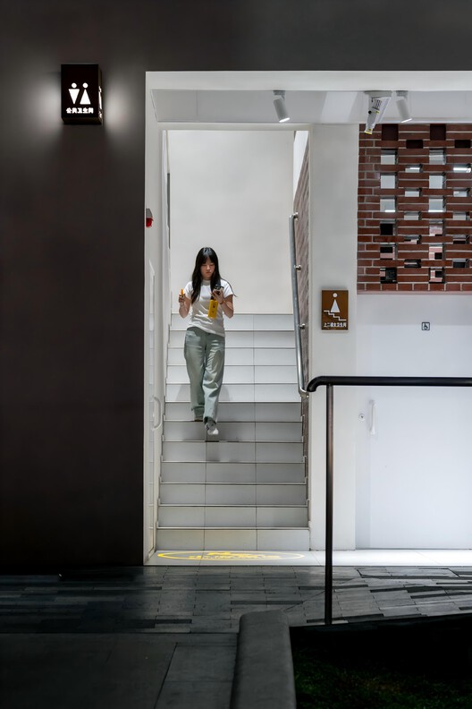 Ultra-small Infrastructure Buildings / NODE Achitecture & Urbanism - Interior Photography