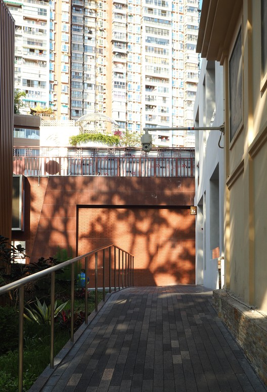 Ultra-small Infrastructure Buildings / NODE Achitecture & Urbanism - Interior Photography, Concrete, Balcony