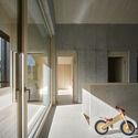 House on Concrete Walls / dolmus Architekten - Interior Photography, Residential Interiors, Kitchen