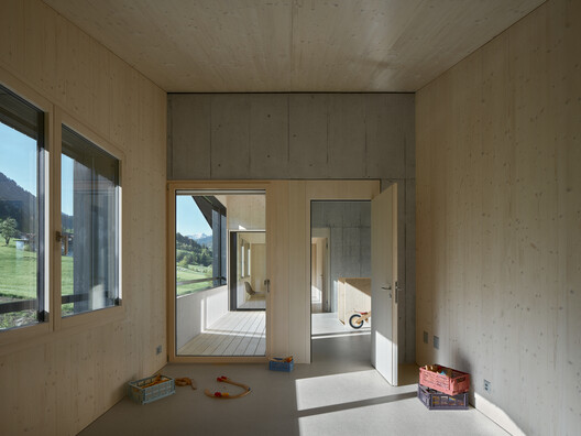 House on Concrete Walls / dolmus Architekten House on Concrete Walls / dolmus Architekten - Interior Photography, Wood