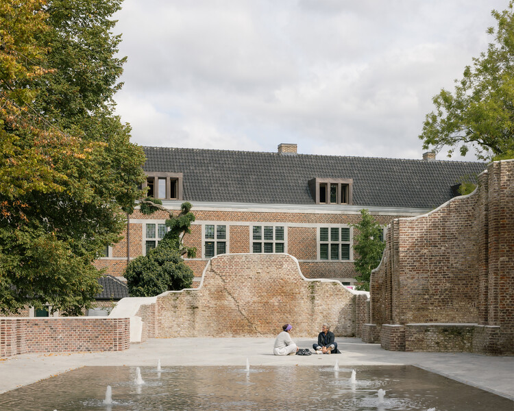 Hasselt Beguinage Institute / Bovenbouw - Exterior Photography, Adaptive Reuse