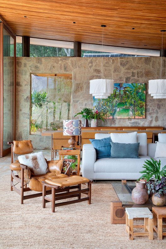 Pedra Azul House / Escala Arquitetura Pedra Azul House / Escala Arquitetura - Interior Photography, Living Room, Wood, Sofa, Table, Lighting, Chair