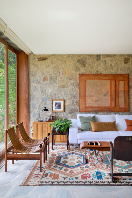 Pedra Azul House / Escala Arquitetura Pedra Azul House / Escala Arquitetura - Interior Photography, Living Room, Wood, Sofa, Table, Chair