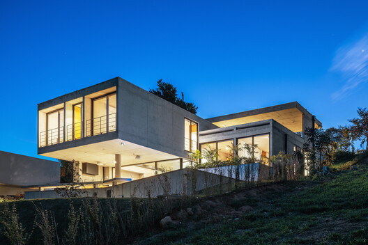 FPW House / Obra Arquitetos FPW House / Obra Arquitetos - Exterior Photography, Facade, Balcony
