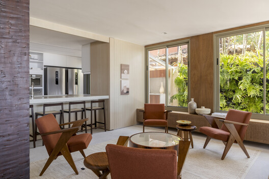 ADS House / VOA Arquitetura ADS House / VOA Arquitetura - Interior Photography, Wood, Chair, Table, Door