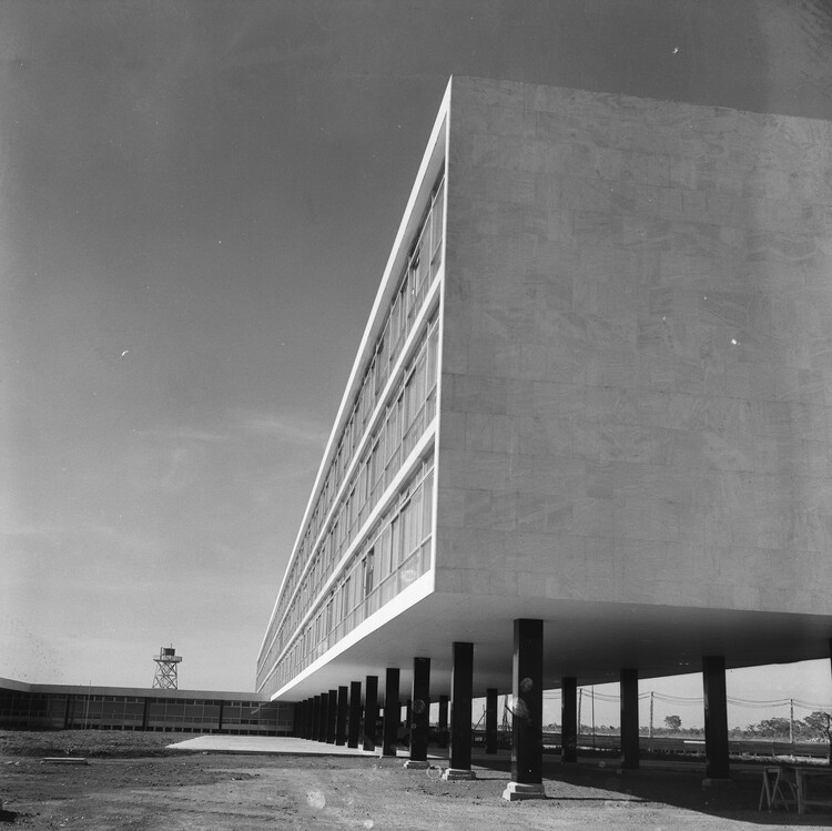 How Labor Shortages Are Reshaping Architecture - Image 4 of 8