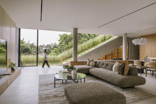 Split Mass Residence / K-Thengono Design Studio Split Mass Residence / K-Thengono Design Studio - Interior Photography, Living Room
