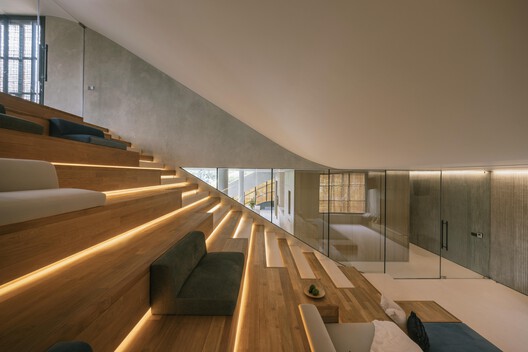 Split Mass Residence / K-Thengono Design Studio Split Mass Residence / K-Thengono Design Studio - Image 5 of 32