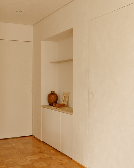 Sergipe Apartment / Terra Arquitetura Sergipe Apartment / Terra Arquitetura - Interior Photography, Wood, Door, Closet