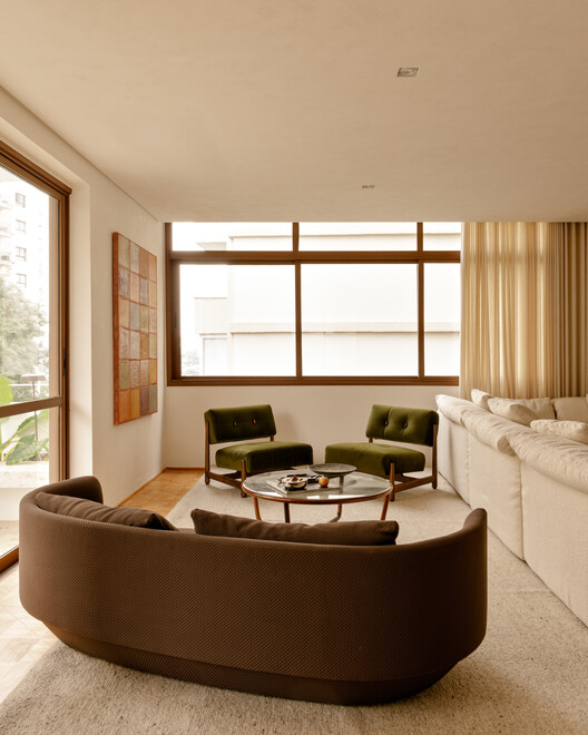 Sergipe Apartment / Terra Arquitetura Sergipe Apartment / Terra Arquitetura - Interior Photography, Living Room, Sofa, Wood, Table