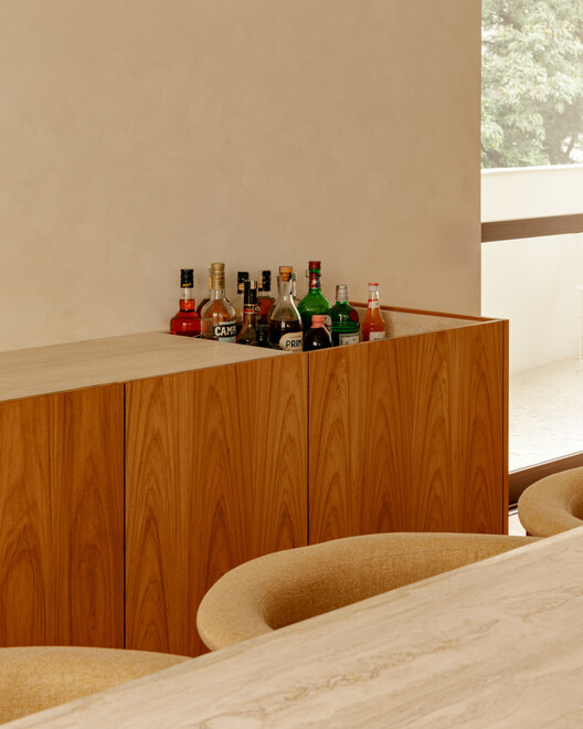 Sergipe Apartment / Terra Arquitetura Sergipe Apartment / Terra Arquitetura - Interior Photography, Wood, Table