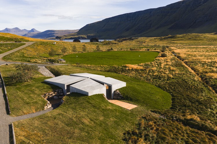 The Temple / Skuli Mogensen - Exterior Photography