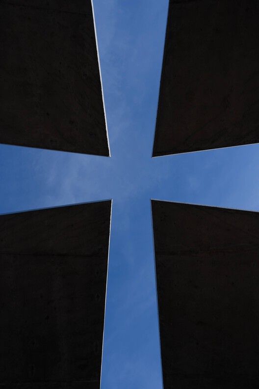The Temple / Skuli Mogensen The Temple / Skuli Mogensen - Exterior Photography
