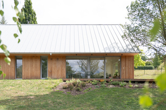 House among the trees / Studio COSMO House among the trees / Studio COSMO - Exterior Photography