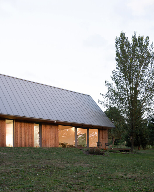 House among the trees / Studio COSMO House among the trees / Studio COSMO - Exterior Photography