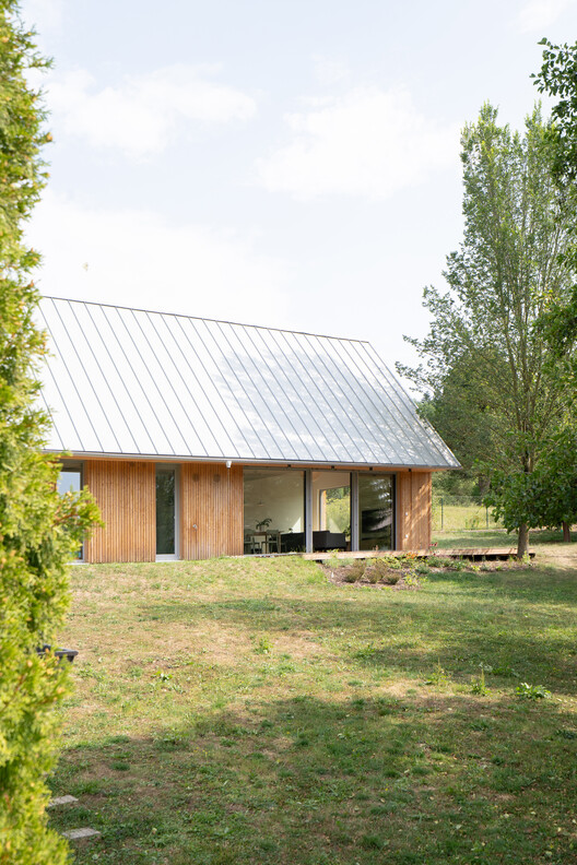 House among the trees / Studio COSMO House among the trees / Studio COSMO - Exterior Photography