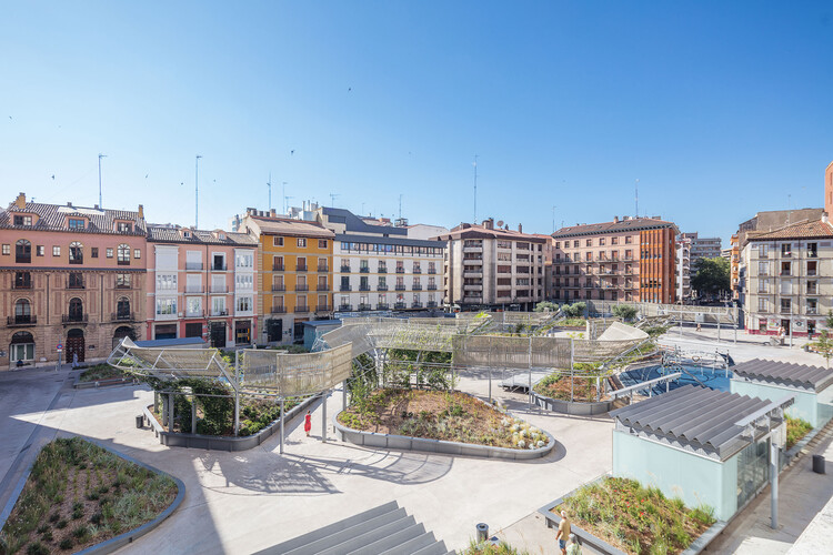 Plaza Salamero: Infrastructure, Landscape, and City / Hector Fernández Elorza - Exterior Photography