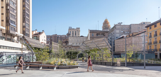 Plaza Salamero: Infrastructure, Landscape, and City / Hector Fernández Elorza - Exterior Photography