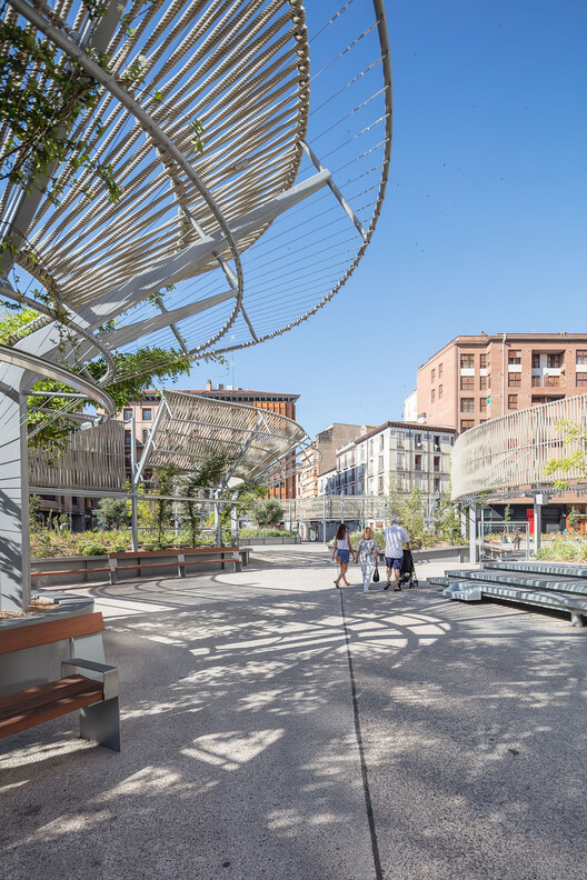 Plaza Salamero: Infrastructure, Landscape, and City / Hector Fernández Elorza - Exterior Photography