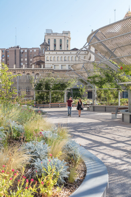 Plaza Salamero: Infrastructure, Landscape, and City / Hector Fernández Elorza - Exterior Photography, Garden