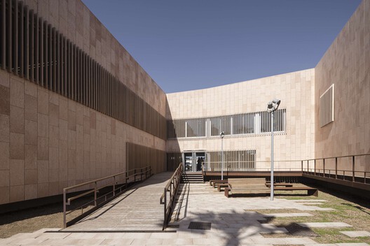 "Camposoto" Health Center / Estudio Suárez Corchete "Camposoto" Health Center / Estudio Suárez Corchete - Image 13 of 38