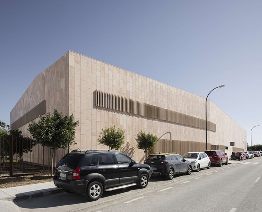 "Camposoto" Health Center / Estudio Suárez Corchete "Camposoto" Health Center / Estudio Suárez Corchete - Exterior Photography
