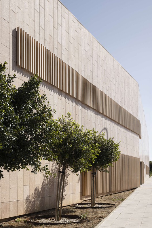 "Camposoto" Health Center / Estudio Suárez Corchete "Camposoto" Health Center / Estudio Suárez Corchete - Image 19 of 38