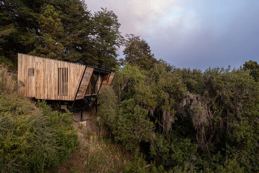 El Trebol House / Engelman Estudio - Image 1 of 24
