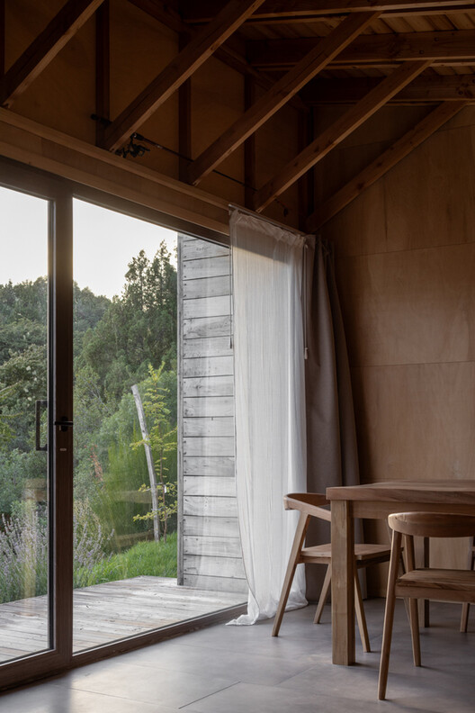 El Trebol House / Engelman Estudio - Interior Photography, Wood, Chair, Beam