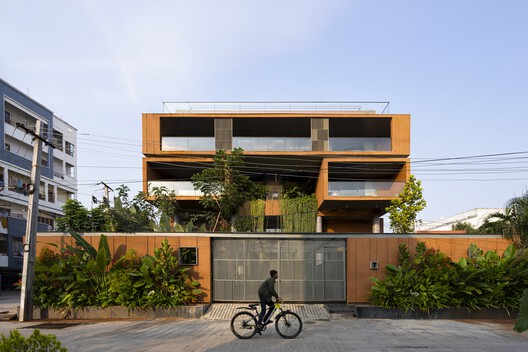 T(errakota) House / Spacefiction Studio T(errakota) House / Spacefiction Studio - Exterior Photography, Balcony