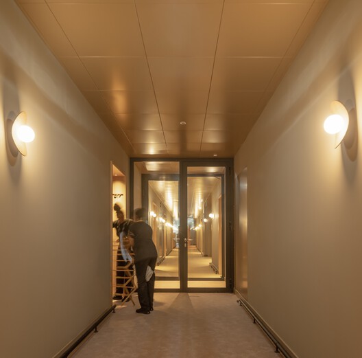 Upon Harbor / tip architects Upon Harbor / tip architects - Fotografía interior, Madera, Iluminación