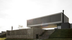 Bom Retiro House / Michel Macedo Arquitetos