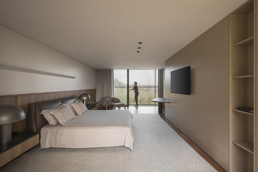 Bom Retiro House / Michel Macedo Arquitetos Bom Retiro House / Michel Macedo Arquitetos - Interior Photography, Bedroom, Bed, Wood, Chair