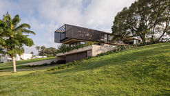 Casa Galería / Sommet