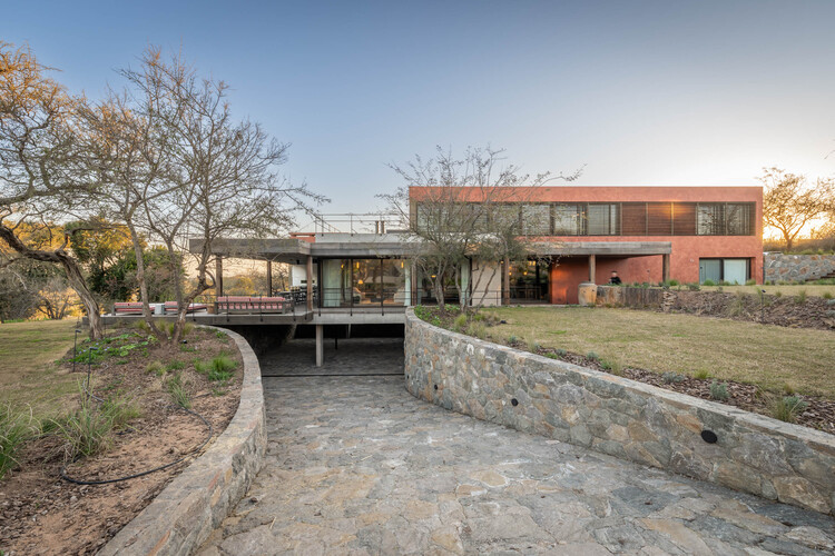 House in Estancia El Terrón / Santiago Bertotti